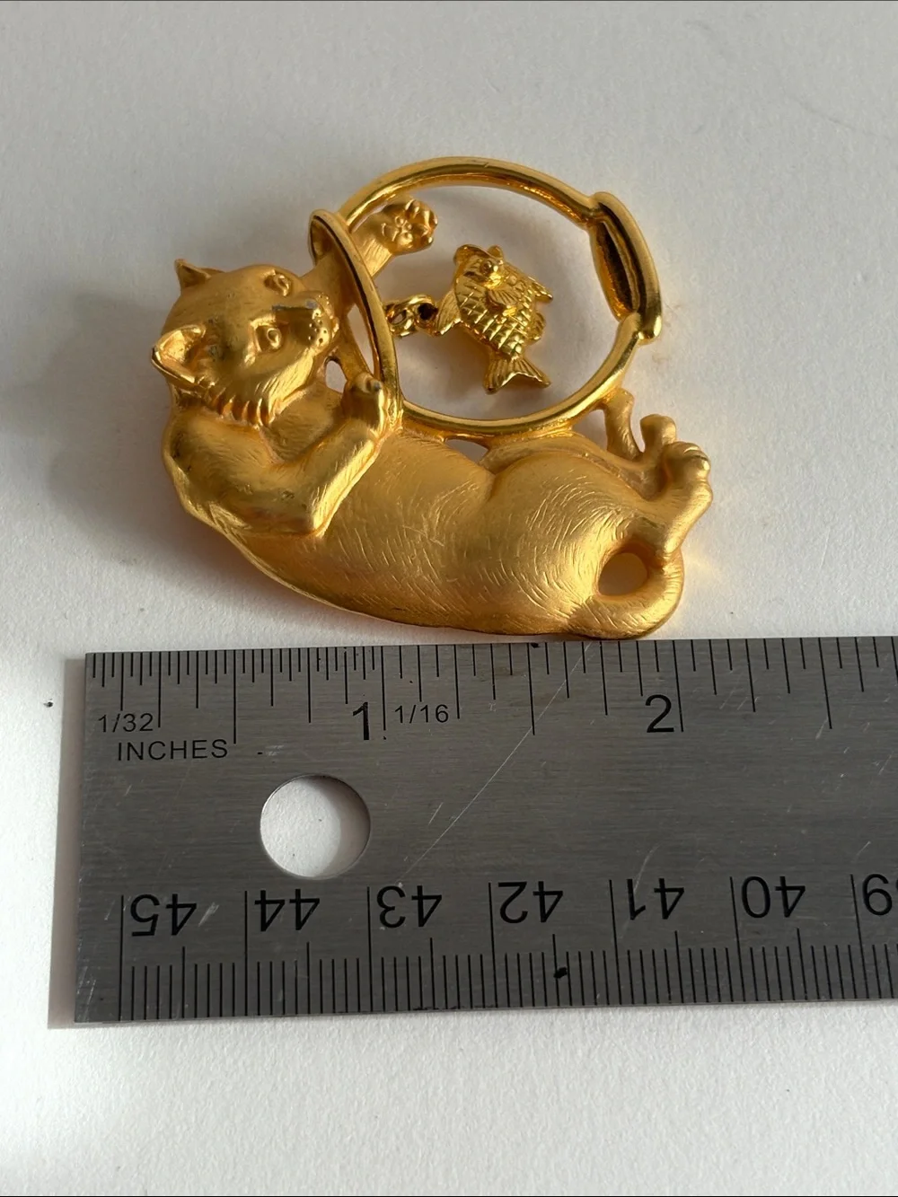 JJ Jonette Gold Cat Fishbowl Brooch Dangle Pin Vintage Jewelry